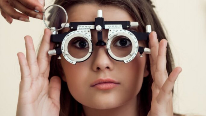 Astigmatism- Causes, Symptoms, Diagnosis, Treatment & Prevention