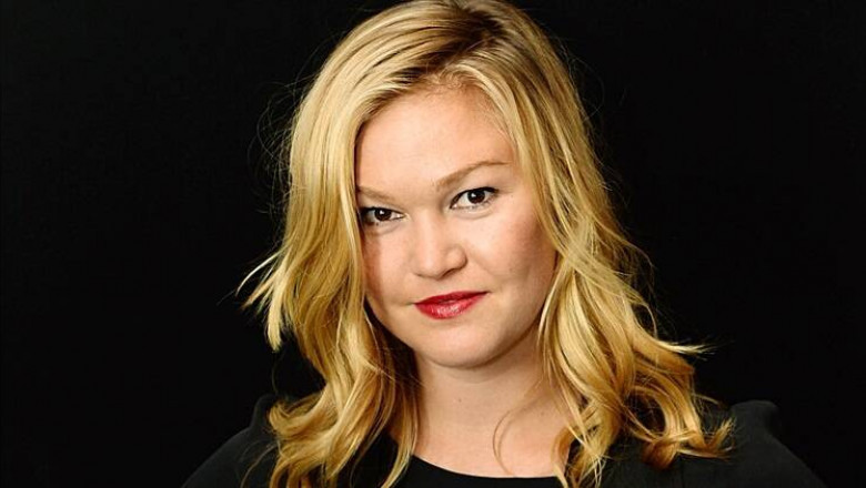 Julia Stiles Bio 2022: Age, Wiki, Net Worth