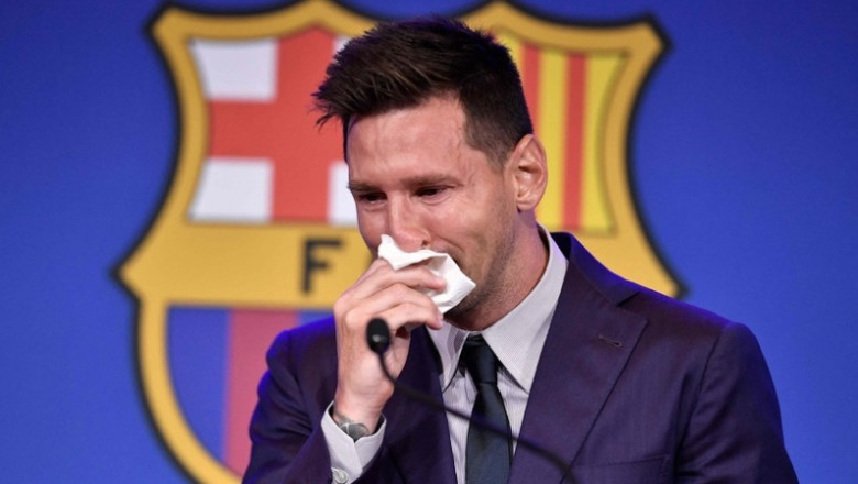 First Division. Barcelona fan tries to block Lionel Messi's transfer to PSG |sportowepodkarpacie