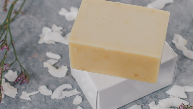 Relax Your Mind, Calm Your Skin This Fall with These Natural Beauty Tips