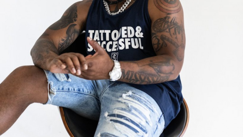 Tattoo Clothing Tips to Highlight Your New Ink