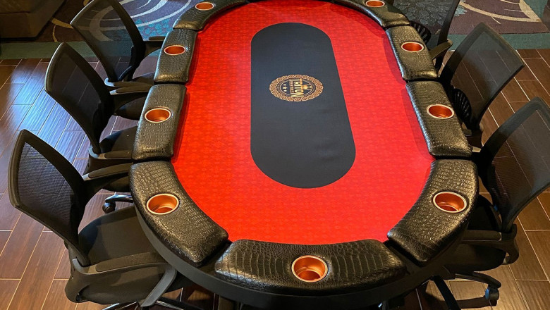 10 Player Poker Table