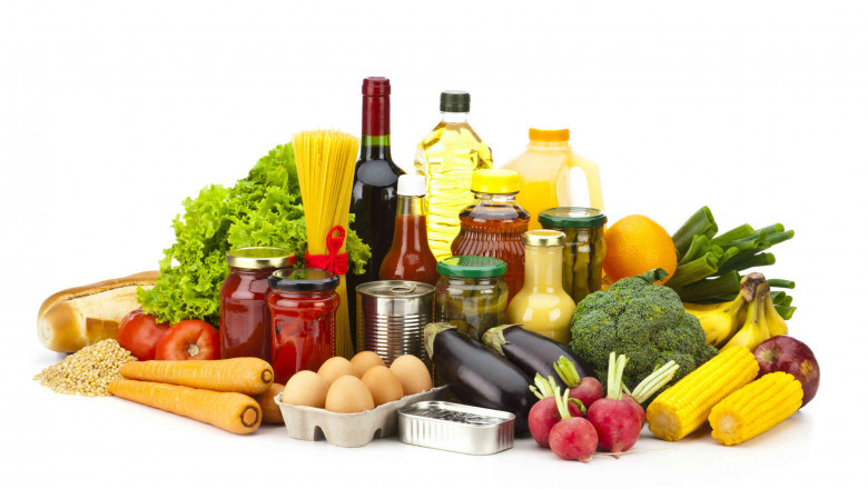 Pet Food Market: Industry Analysis and Forecast 2021-2027: by Product Form and Application.