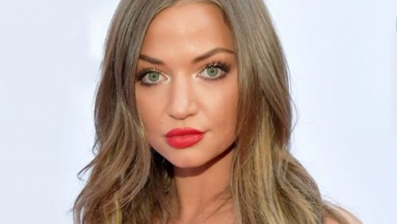 Erika Costell Bio 2022