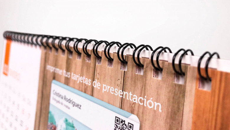 Uso de calendarios de pared para promocionar tu negocio