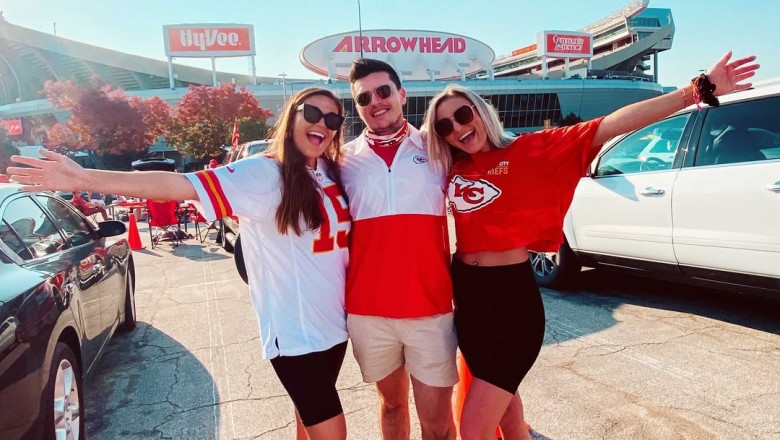 4 Tips for Taking Your Kids to Their Very First NFL Game