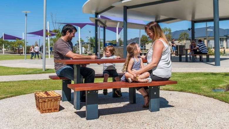 4 Reasons Why a Neighbourhood Needs Park Bench Seats