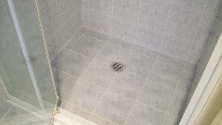 Bathroom Regrouting