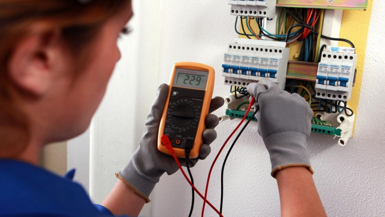 Zoom Electricians Sherman Oaks