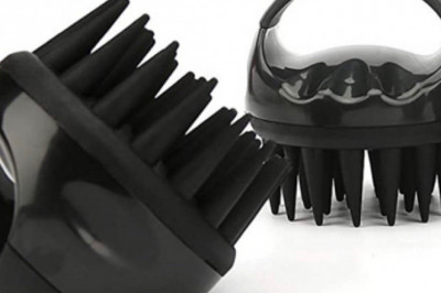 How to use a Stimulating silicon scalp brush?