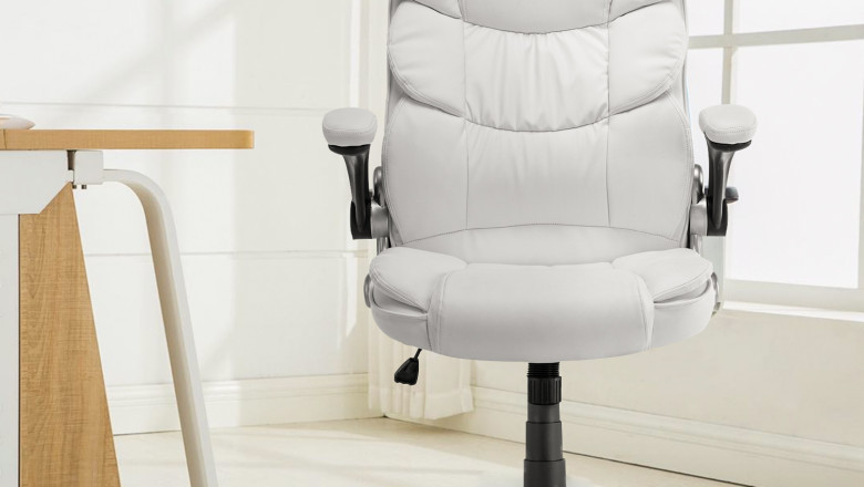 Ergonomic chair--comparison of mesh material and sponge material