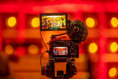 Develop a Netflix App to Provide Real-Time Entertainment