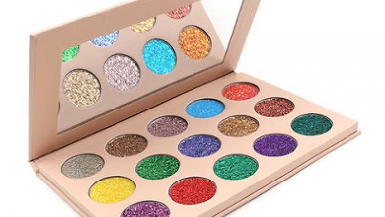SELECTING EYESHADOW FOR GLOWING BLUE VISION WITHIN MINUTES