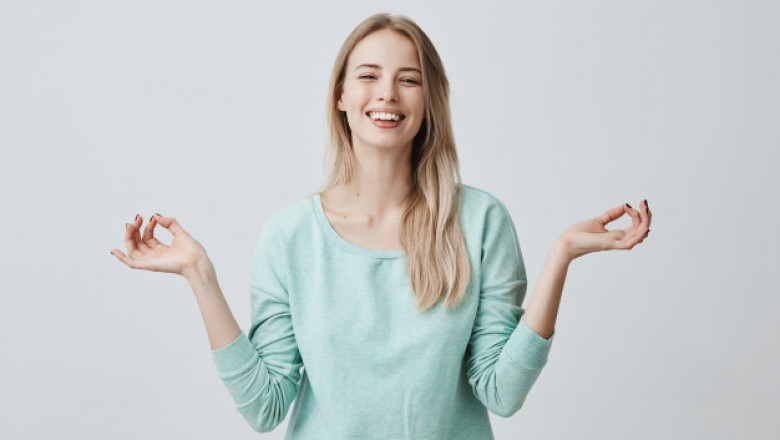 5 Easy Facial Yoga Exercises to Reduce Face Fat Easily
