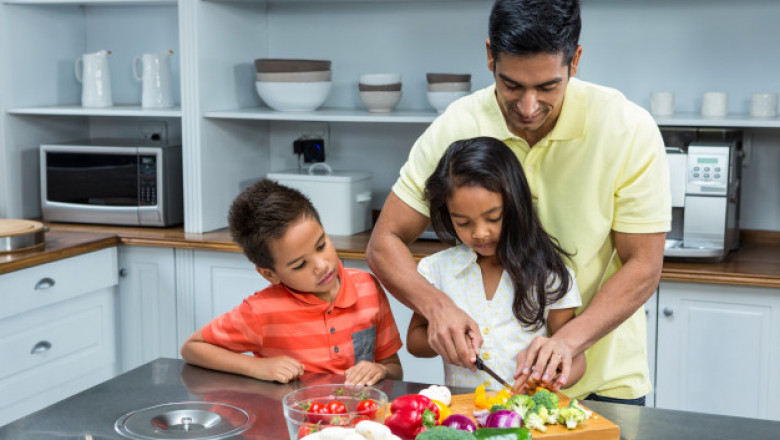Nutrition For Kids During Pandemic: Healthy Snacks And Tips For Children