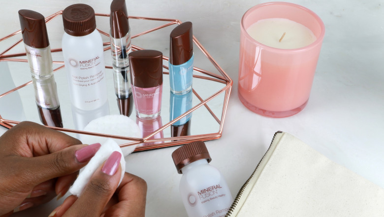 4 Ways to Simplify Your Life in the Busiest Times of the Year with Mineral Makeup