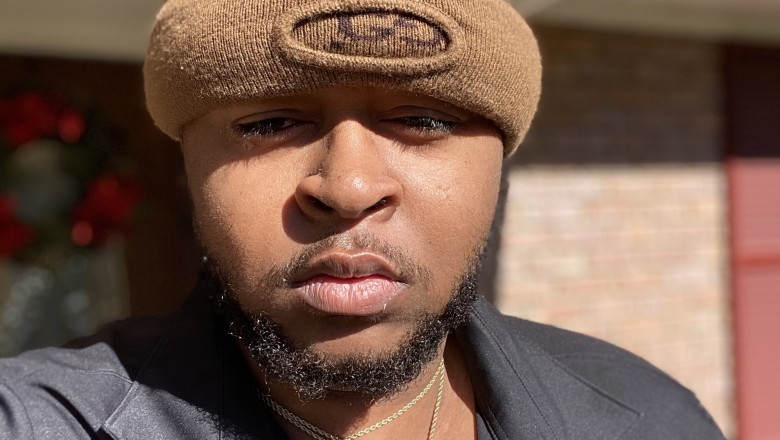 "Dream On" Sings Enoch Wheeler, As He Mesmerizes With His Artwork And Dreams Of The Racing Industry