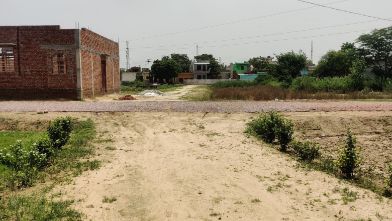 residential plot in tappal in the Smart City Tappal