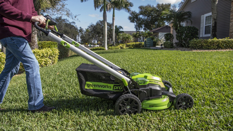 4 Lawn Care Resolutions You Should Make Next Year