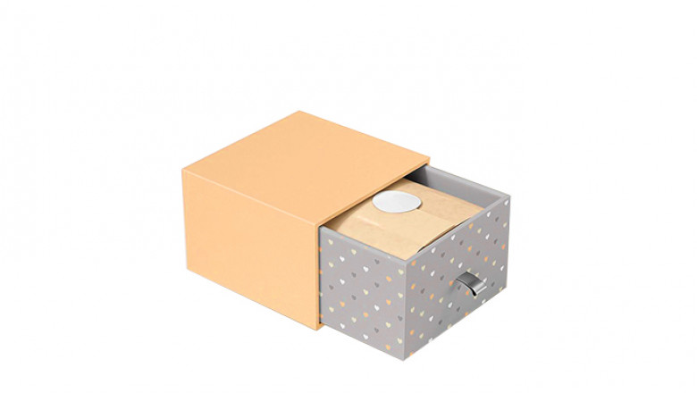 Use Custom Rigid Boxes And Take Your Brand To The Next Level