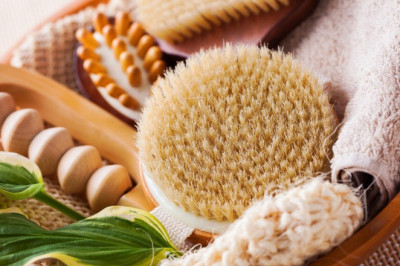 DRY BRUSHING: THE WHAT, WHY & BEST OF IT