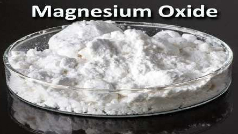 Nanoparticles of magnesium oxide are used as a dehydrating agent in adhesives