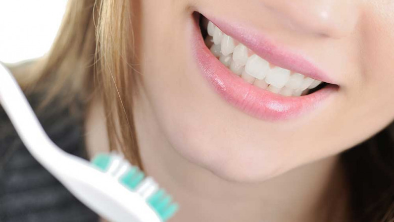 Can I Whiten My Teeth If I Have Porcelain Veneers?