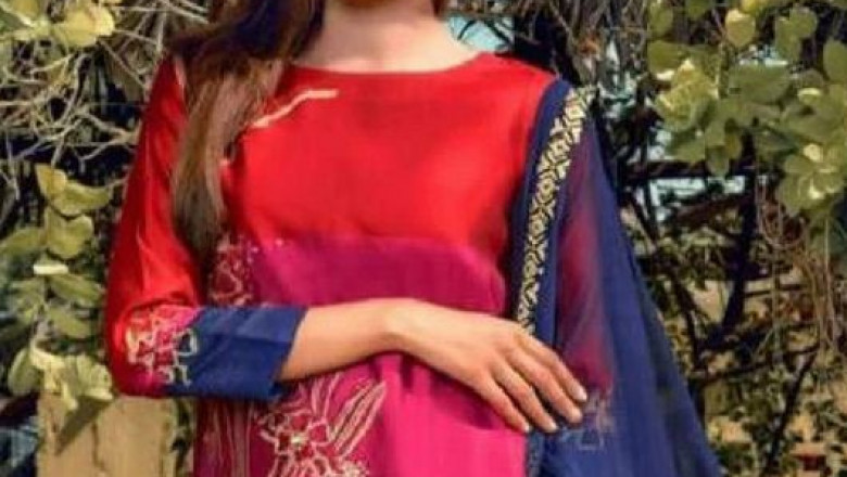 Limelight Linen Suit In Pkistan