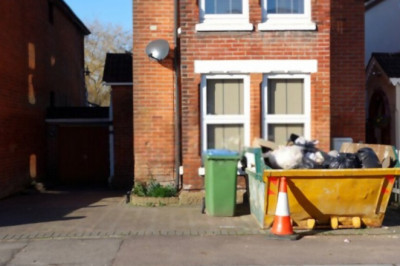 Why Hire A Skip Bin For Business Purposes?