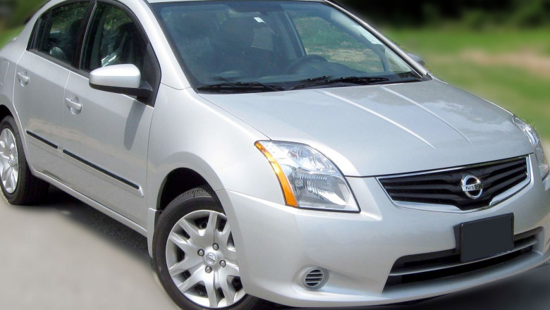 Is the 2010 Nissan Sentra compact car