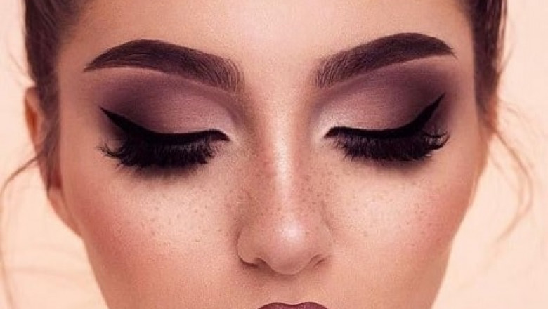Interesting Methods to Make Your Own Eyeshadow at Home