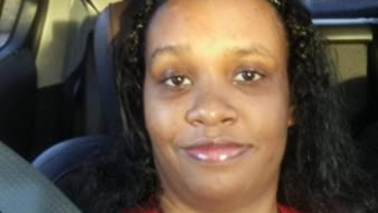 Shavonda Robinson, a published author, was awarded the Prestigious Literary Titan Award
