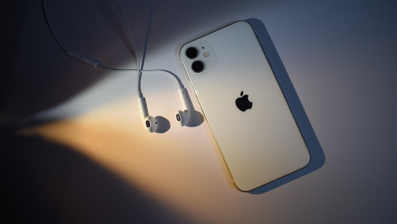 Get the Latest Refurbished Mobile Phones with Mobi Group