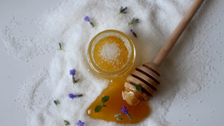Hemp Oil For Skin Care: 6 Clean Beauty Tips