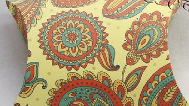 Give An Extraordinary Look To Your Product By Packing It In Beautifully Made Large Pillow Boxes