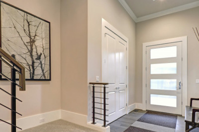 7 Entryway Arts That Make a Stunning First Impression in 2022