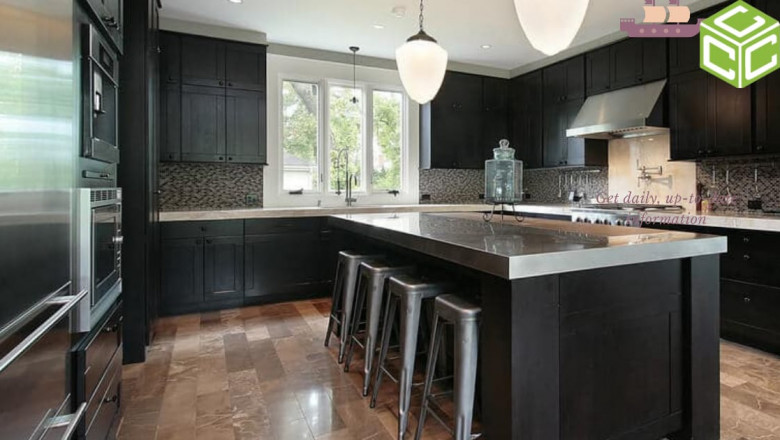How to style your kitchen with a matte black kitchen cupboard?