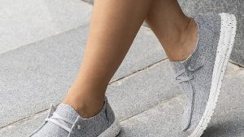 Top 10+ Best Hey Dude Shoes for Men and Women on Amazon