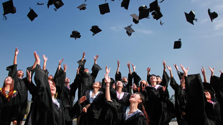 Finishing Your Undergraduate Degree: 6 Routes to Take After Graduation