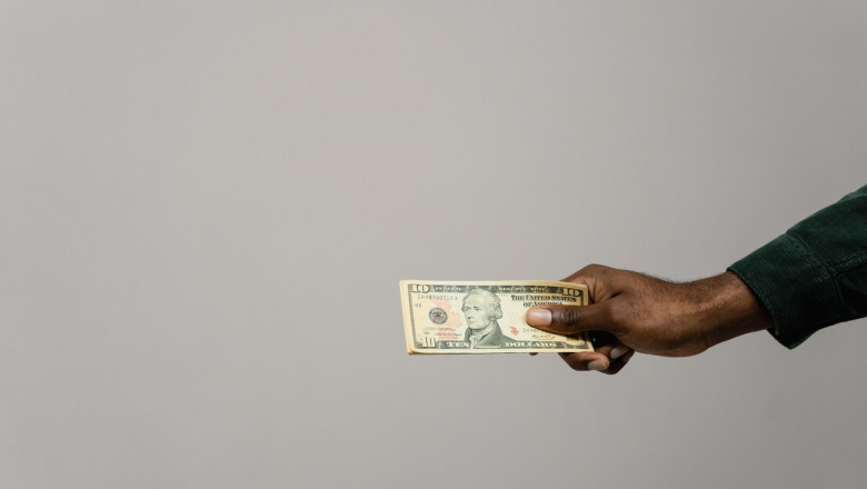 Aron Govil explains What to Do When You Can't Pay Your Employees