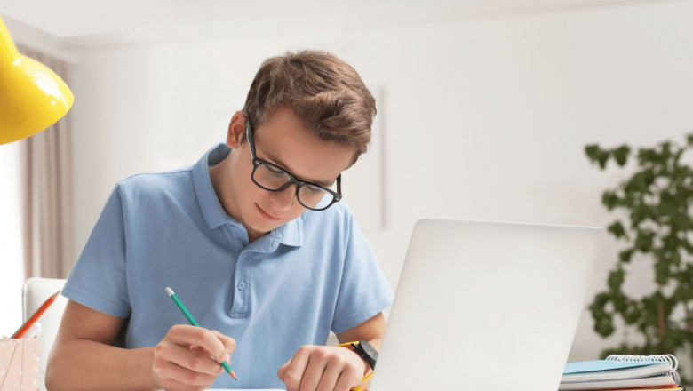 How to Hire an Online Maths Tutor in the UK