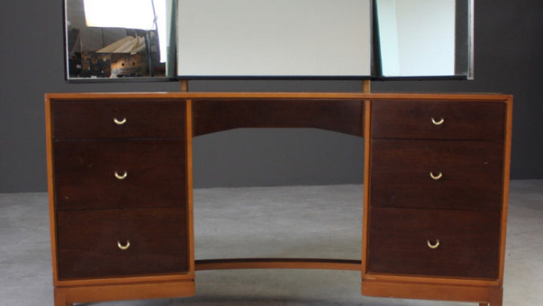 vintage dressing table
