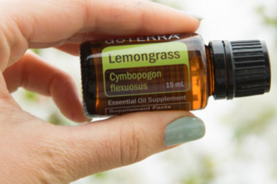 4 Practical Ways to Bring Essential Oils Into Your Life This Spring