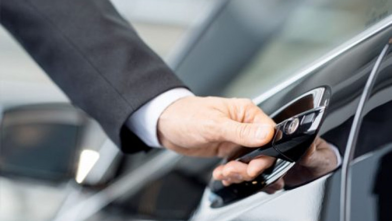 Affordable private airport ski transfers