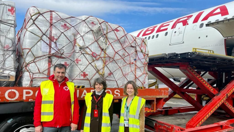 Ukraine Crisis: Spanish Red Cross, Iberia send humanitarian aid to Budapest