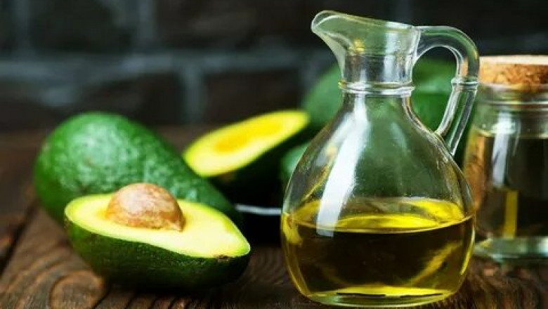 Avocado Oil Market by Application  and Distribution Channel: Global Opportunity Analysis and Industry Forecast, 2019–2026
