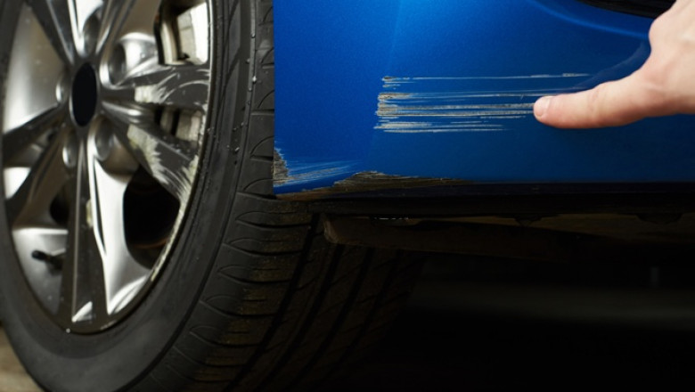 Car Scratch Remover kit. Here’s how you use it: