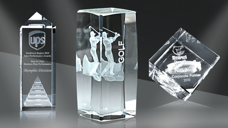 How Often Should You Give Custom Awards to Your Employees?