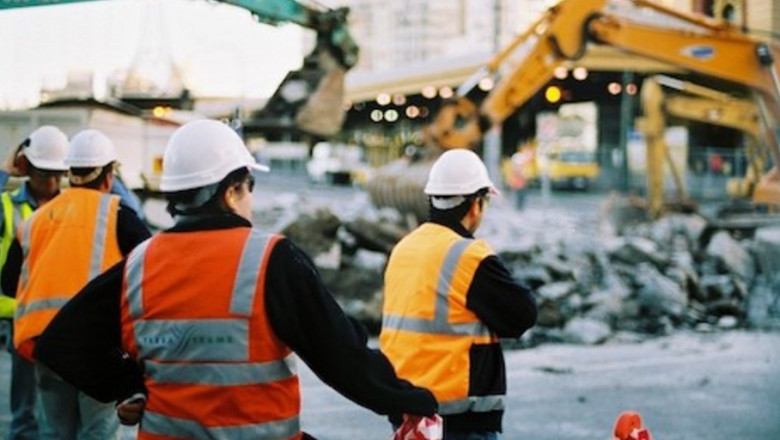 5 Commercial Crane Renting Question You Need To Ask