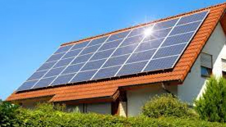 Solar panels vs. Tesla solar roof: which one to choose?